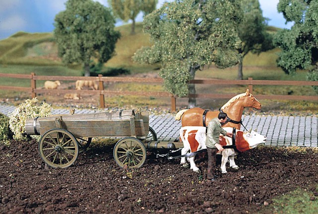 Pola 331859 - Liquid Manure Wagon With Cow And Horse Yoke